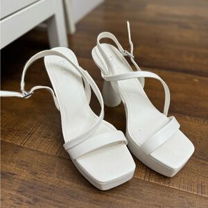 Brand new Bar III white heels